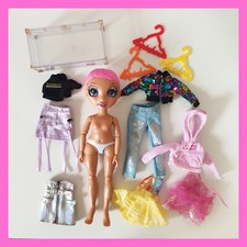 Rainbow High Fashion Studio Avery Styles Doll Playset Clothes Trunk Hangers Lot