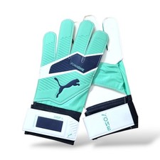 goalkeeper gloves