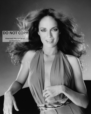 ACTRESS CATHERINE BACH - 8X10 PUBLICITY PHOTO (MW-359)