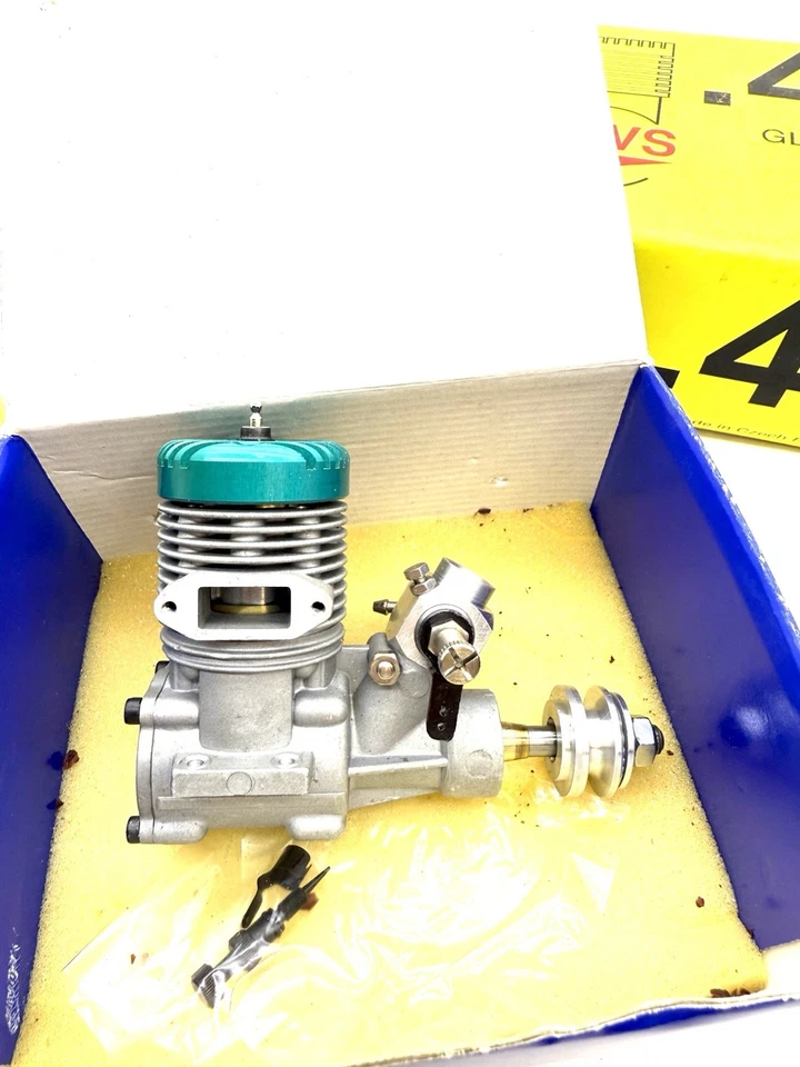 NIB MVVS .49 R/c Model Airplane Engine Green Head NEW M7 - Image 4 of 4