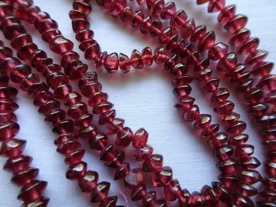 13 1/2'' Str Natural Garnet Stone Beads Smooth Rondells 3-4mm Wide #A47 DNG