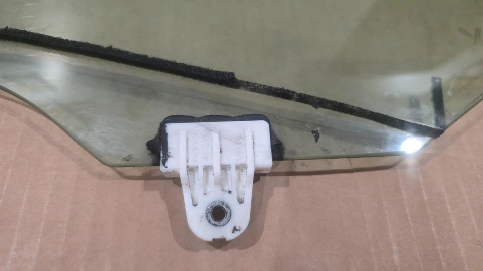 Nissan Quest 2011-2017 puerta delantera izquierda lado del conductor ventana vidrio 803011JA0C OEM Foto 4 de 4