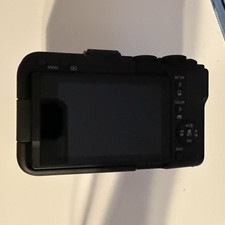 Canon EOS R50 V Mirrorless Camera with 28-75m...