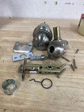 Delaney Hardware Aubryn Privacy Lock Set for Bedroom and Bathroom, Satin Nickel