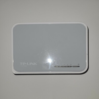 TP-LINK (TL-SF1005D) 5 Port Desktop Ethernet Switch