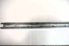 1-5/8" x 1-5/8" szczelinowy kanał rozpórki UNI 4 stopy - ocynkowany ogniowo (can cut)