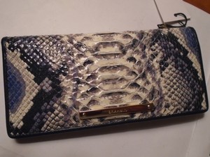 white brahmin wallet