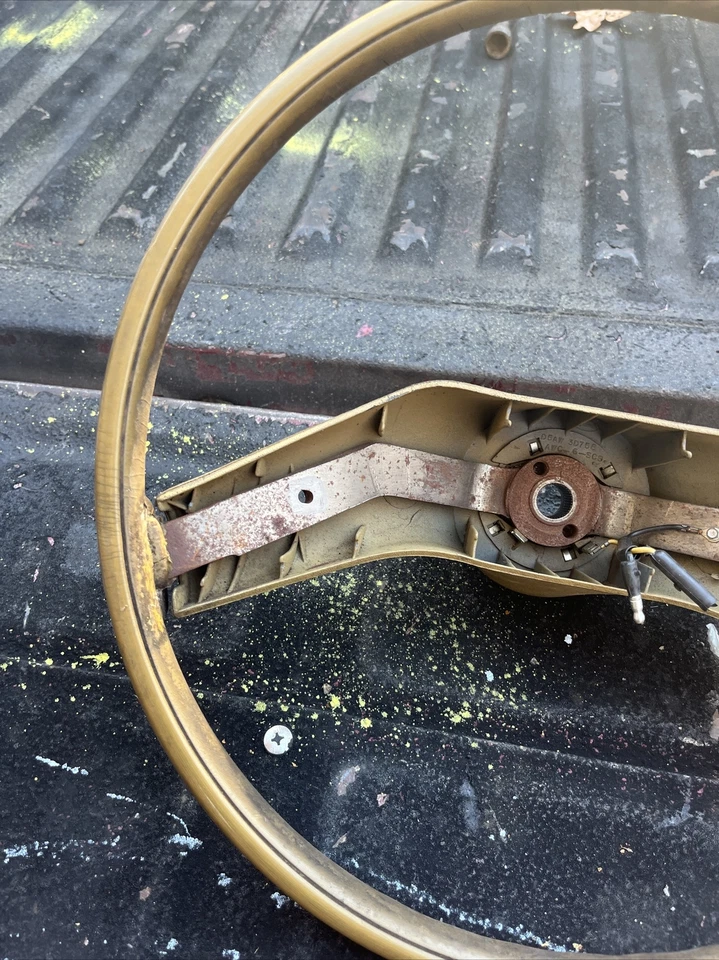 Volante Ford Ranchero amarillo OEM Lincoln Mark V 1977 1978 1979 Foto 2 de 4