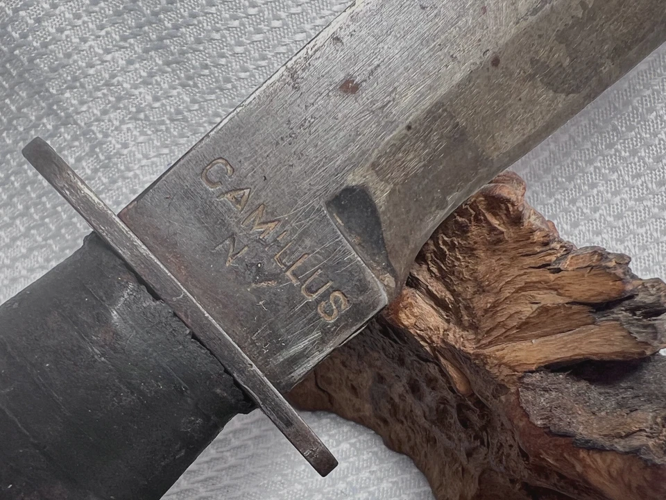 Cuchillo de hoja fija con mango de cuero apilado Camillus WW2 USN con funda *RESTAURAR* Foto 3 de 4