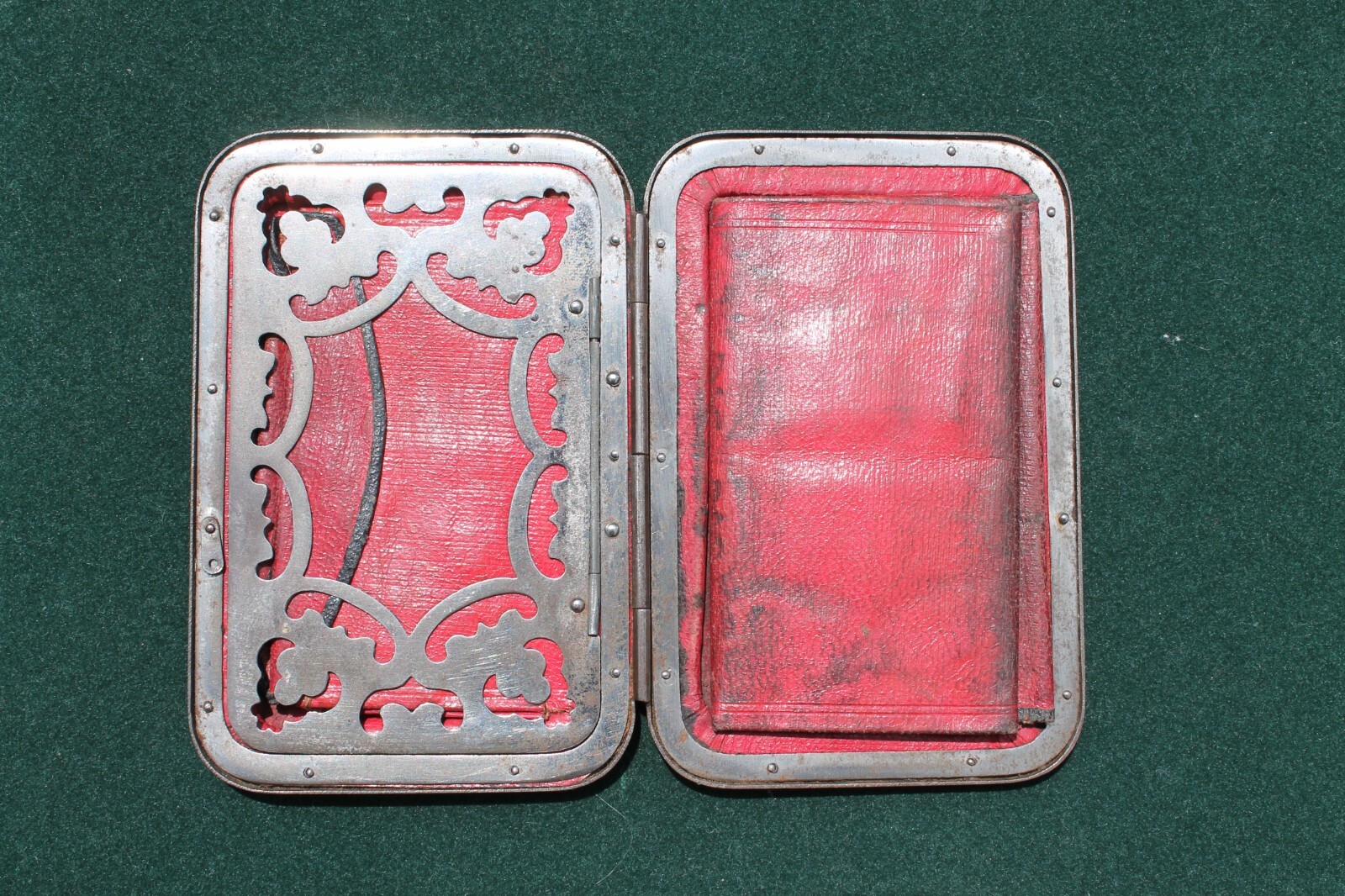 ANTIQUE FOLD UP POCKET CHANGE PURSE AND BILL HOLDER 4… Gem