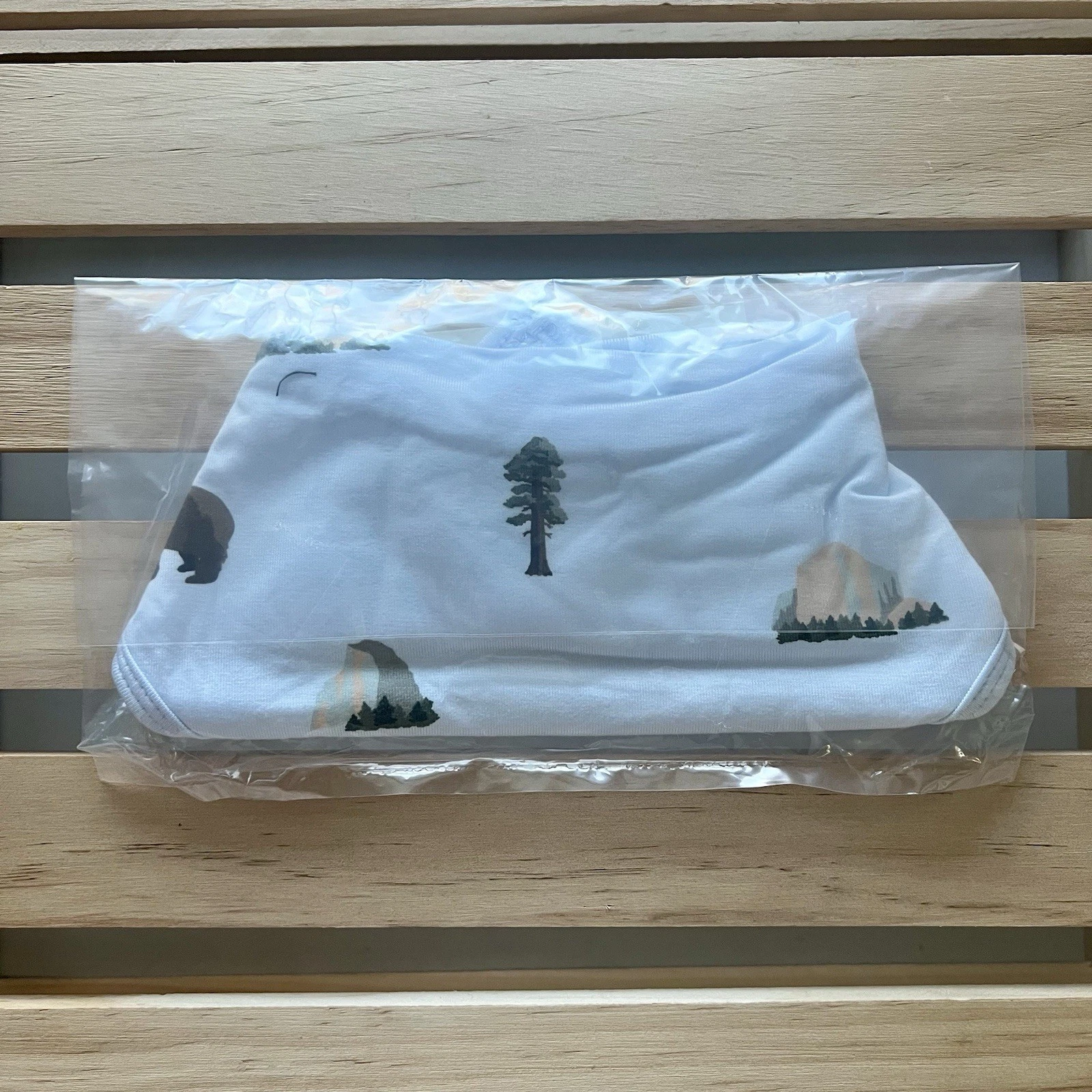 *NIB* Kyte Baby Bib In Yosemite National Park Foundation Collab