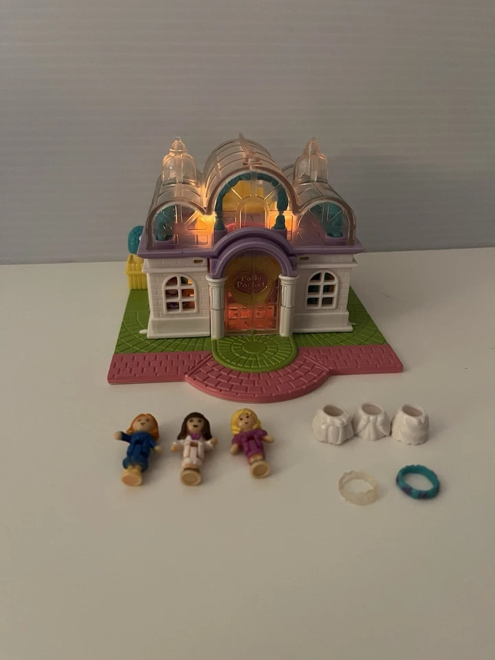 Polly Pocket Light-Up Bridal Salon COMPLETE AND WORKING - Image 2 of 4
