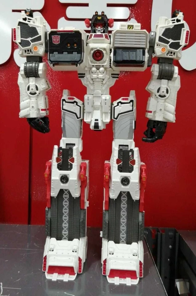 Takara Tomy Transformers Generations LG-EX TG-23 Metroplex Action Figure Used - Image 3 of 4