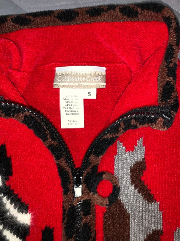 Cárdigan Suéter COLDWATER CREEK Pequeño Rojo Chenilla Cremallera Gato Loco Arte Novedad Foto 2 de 4