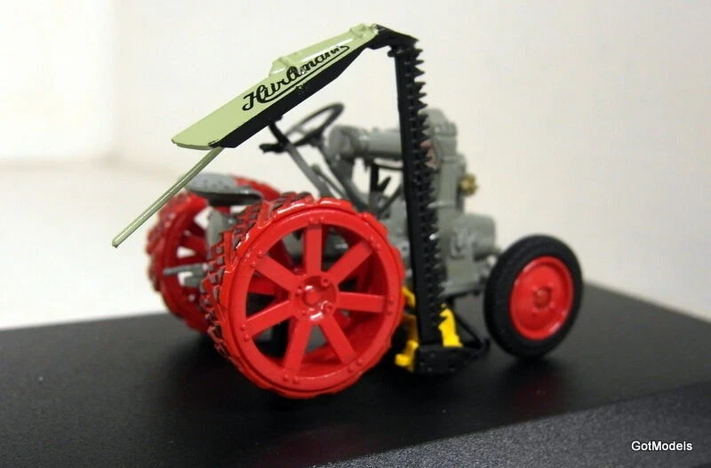 Universal Hobbies 1/43 Scale 6031 Hurlimann 1 K 10 1930 diecast model tractor - Image 3 of 3