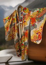 1940s SILK FLORAL KIMONO ROBE COLORFUL JAPANESE LINED M-L