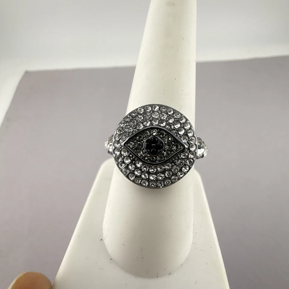 Anillo Joan Boyce Mal de Ojo Negro Ojo de Ángel Talismán 8.75 Gunmetal Estrás Foto 3 de 4