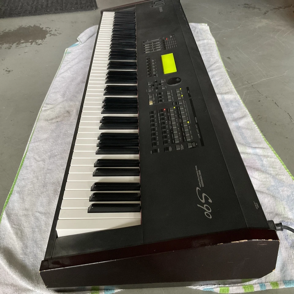 Sintetizador de estación de trabajo Yamaha S90 vintage-muy raro Foto 3 de 4
