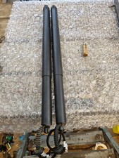 Skoda Superb 3V hatchback 3v0827851a electrical lid strut