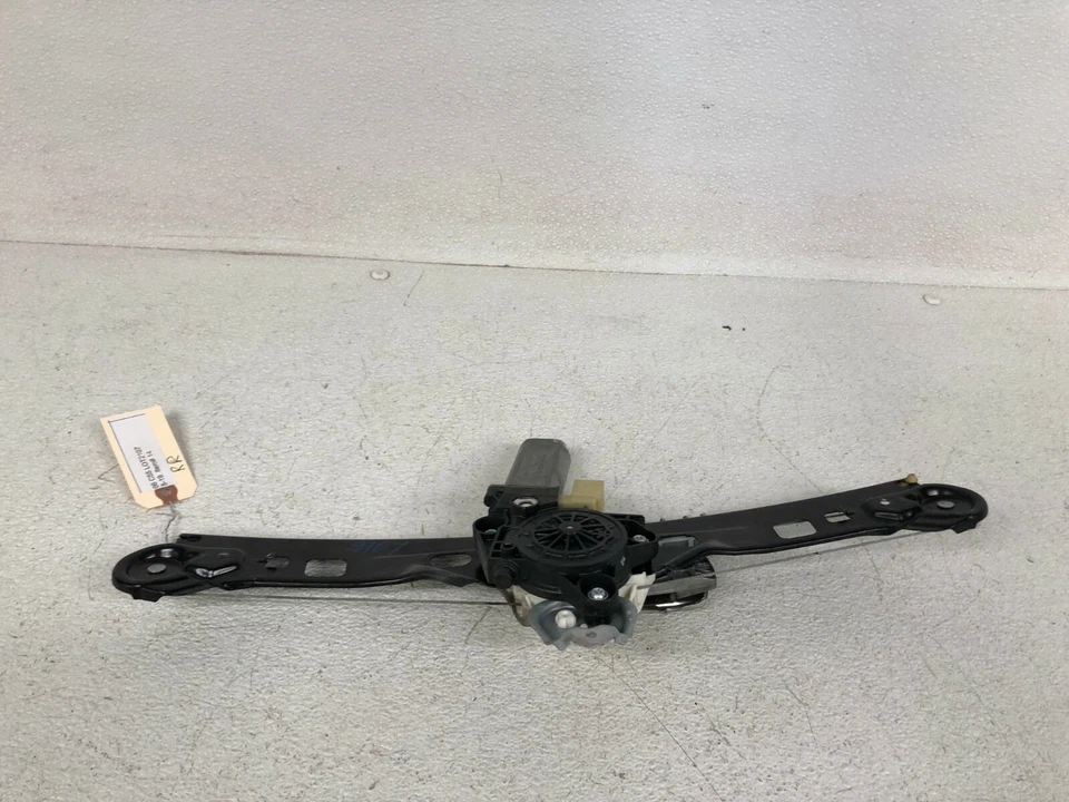 01-07 MERCEDES BENZ CLASE C REGULADOR VENTANA TRASERO DERECHO C55 C320 LOTE2107 Foto 4 de 4