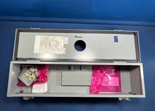 GE SF250J CIRCUIT BREAKER ENCLOSURE 225A 600V - Picture 4 of 6