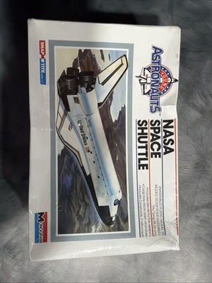 Vintage Monogram Astronauts Nasa Space Shuttle 1/200 Scale Model