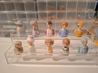 Ten piece lot of porcelain Thimbles
