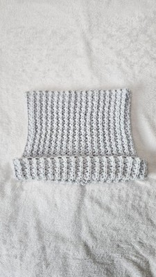 Crochet Cat Beanie: Handmade Accessory 