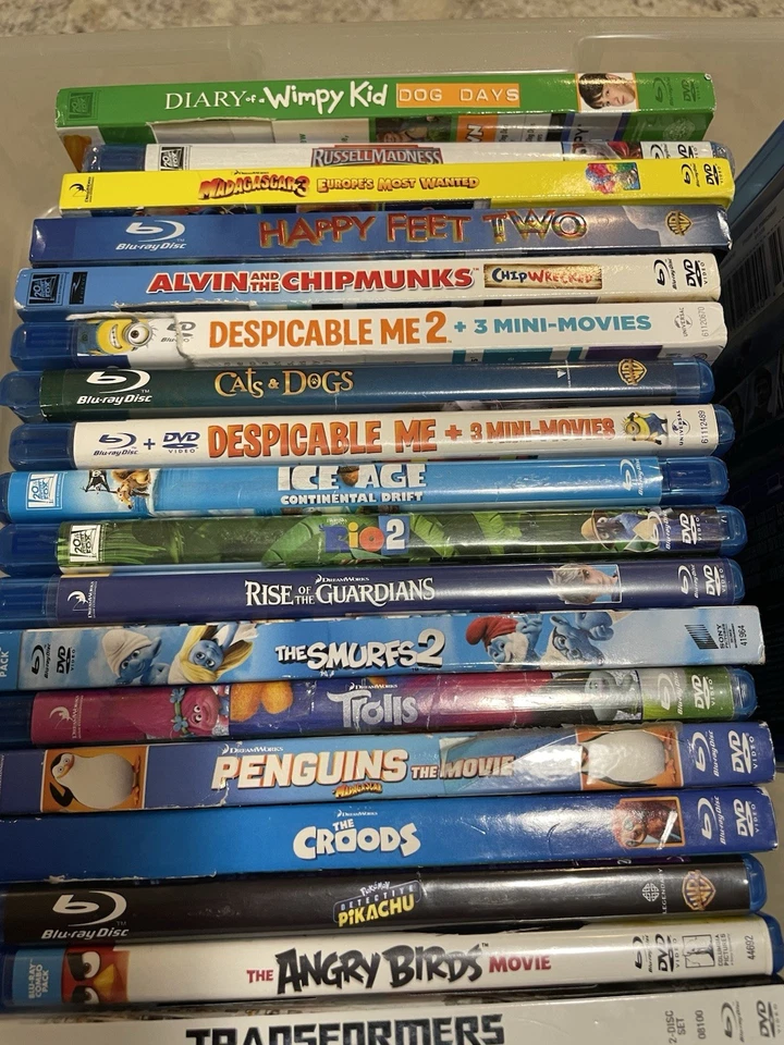 Lot of 30 Hit DISNEY WB Pixar  Children Blu-ray DVD Vg Condition Bonus Discs Foto 4 de 4