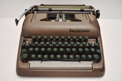 Smith Corona Silent-Super Portable Typewriter 1954 Vintage Mid