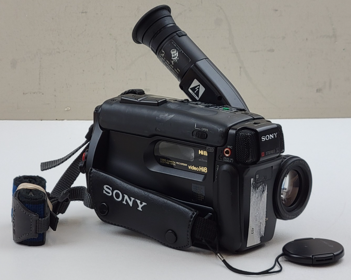 Sony Handycam CCD-TR81 NTSC Video Hi8 Camera Camcorder - *PLEASE