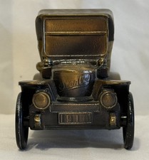 Vintage 1974 Banthrico 1910 Automobile Cast Metal Coin Bank Chicago USA