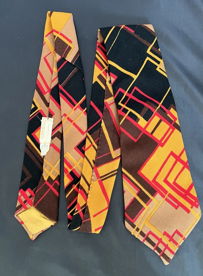 Vintage 70s Neck Tie Abstract Diamond Orange Tan Red Polyester Ugly Funky Disco - Image 3 of 4