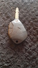 Citroen Xsara Xantia Xm 2 Button Remote Key Fob - Infered Green Ed Led.