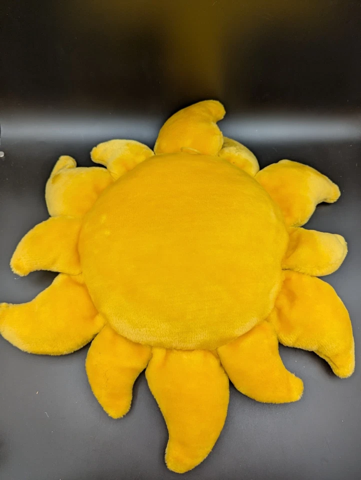 Almohada decorativa vintage de felpa cara luna y sol celestial de 19" con gráfico de salamandra Foto 3 de 4