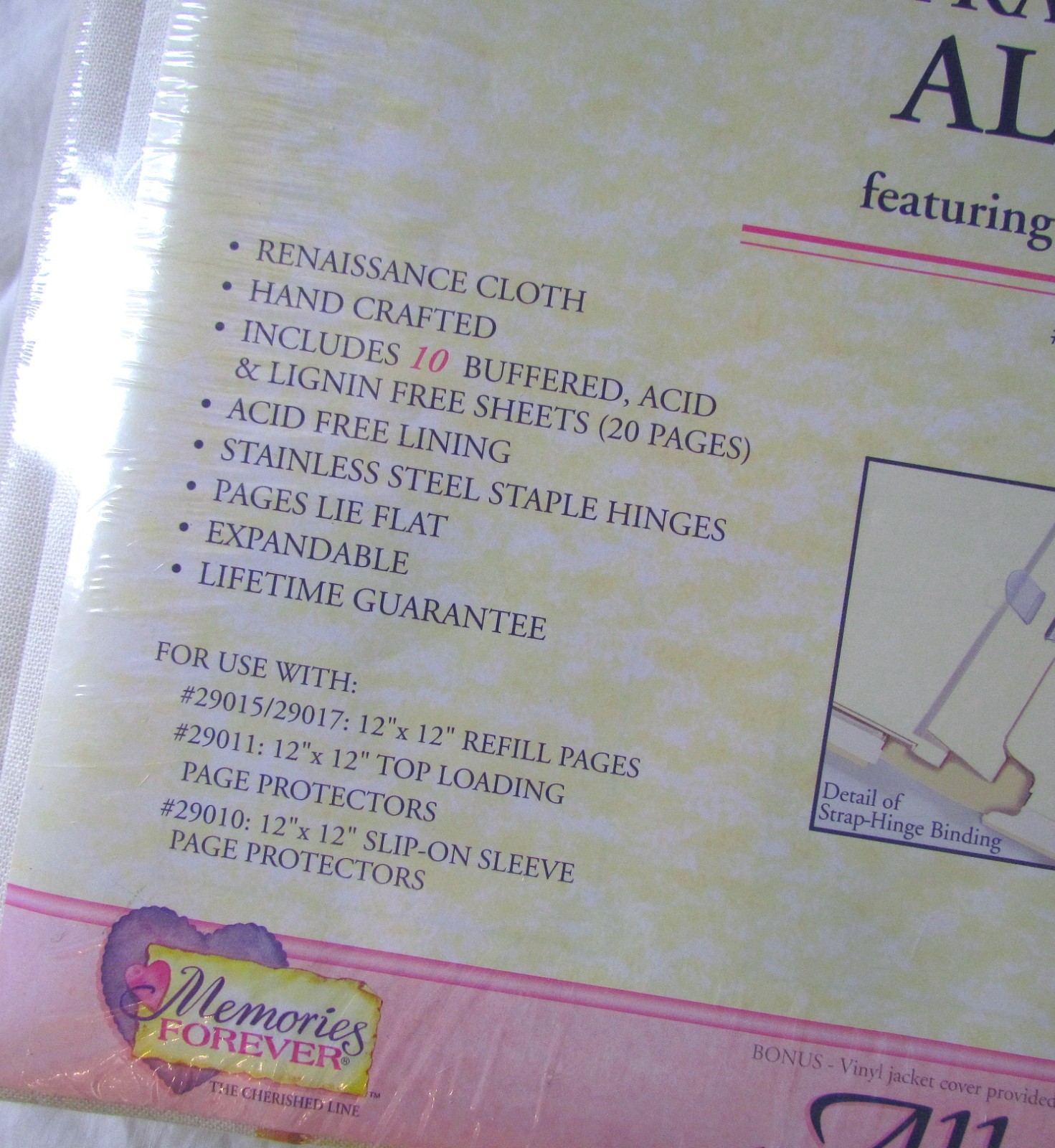 Westrim Crafts Strap/Hinge Scrapbook Album 12"x12" Cloth Butter Cream #29081