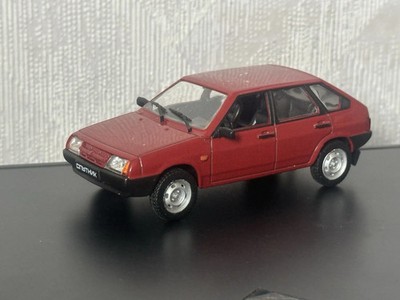 Toys Car VAZ-2109 Samara 1:43 Deagostini soviet russian diecast scale model