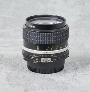 NIKON 35 mm 1:2 AI-S AIS