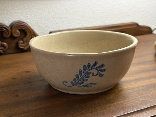 Vintage McCoy Pottery Bluefield 6 Mixing Bowl Made In USA