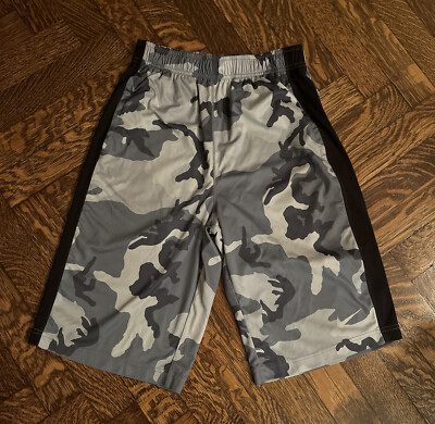 Nike Boys DriFit Gray Camouflage Gray Shorts Size XL UK