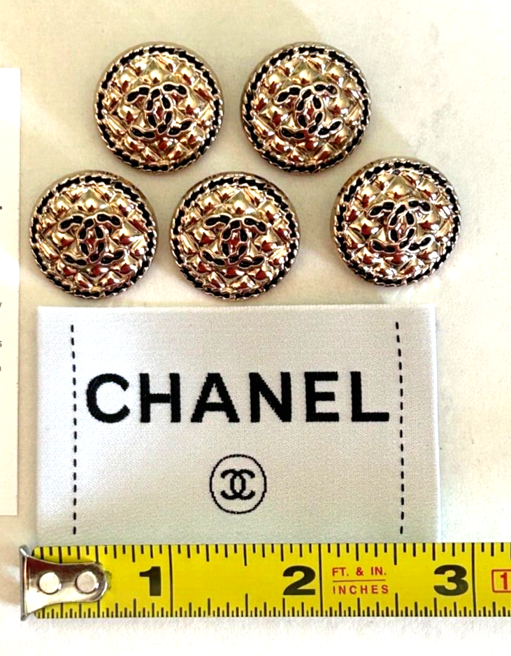 [CHANEL] シャネル ボタン ゴールド 4個 正規品 美品 CHANEL] シャネル ボタン ゴールド 4個 正規品 美品 Set of 4 of