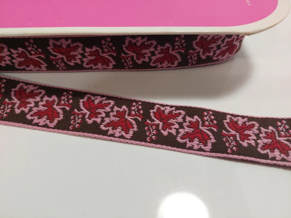 Cinta tejida jacquard vintage Wrights rosa granate y marrón hoja de arce 9 yardas Foto 2 de 4