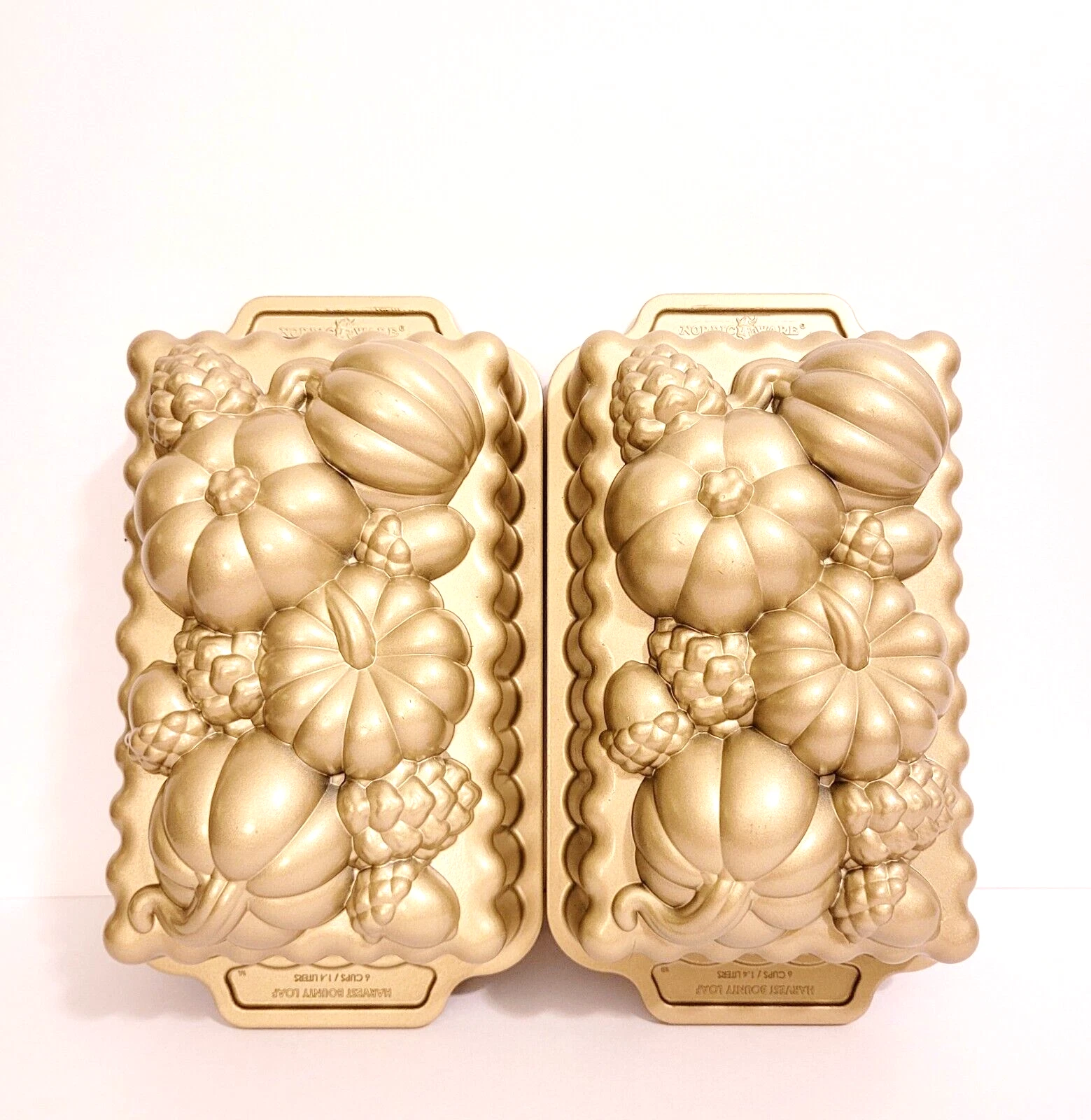 2 NEW Williams Sonoma Nordic Ware Cast Aluminum Pumpkin & Acorn Loaf Pan Set