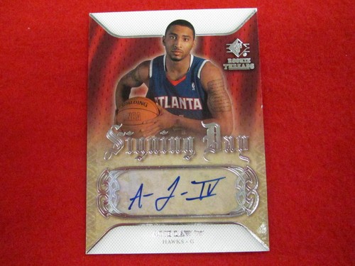 2007 SP Rookie Threads  Acie Law IV  autograph basketball card  Hawks 
