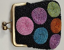 VTG Bougainvillea Beaded Coin Purse Kiss Lock Black  Color Circle w/Extra Beads