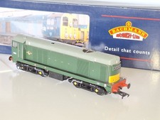 Bachmann 32-028. DCC Ready. Class 20 Diesel D8134 BR Green. OO. DC, 2 Rail. Box