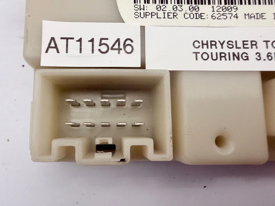 Unidad de módulo de computadora de control de puerta corredera trasera Chrysler Town & Country OEM 08-16 Foto 3 de 4