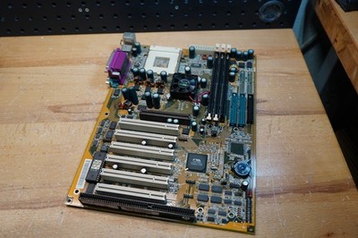 ABIT KR7A Vintage MOTHERBOARD G2U