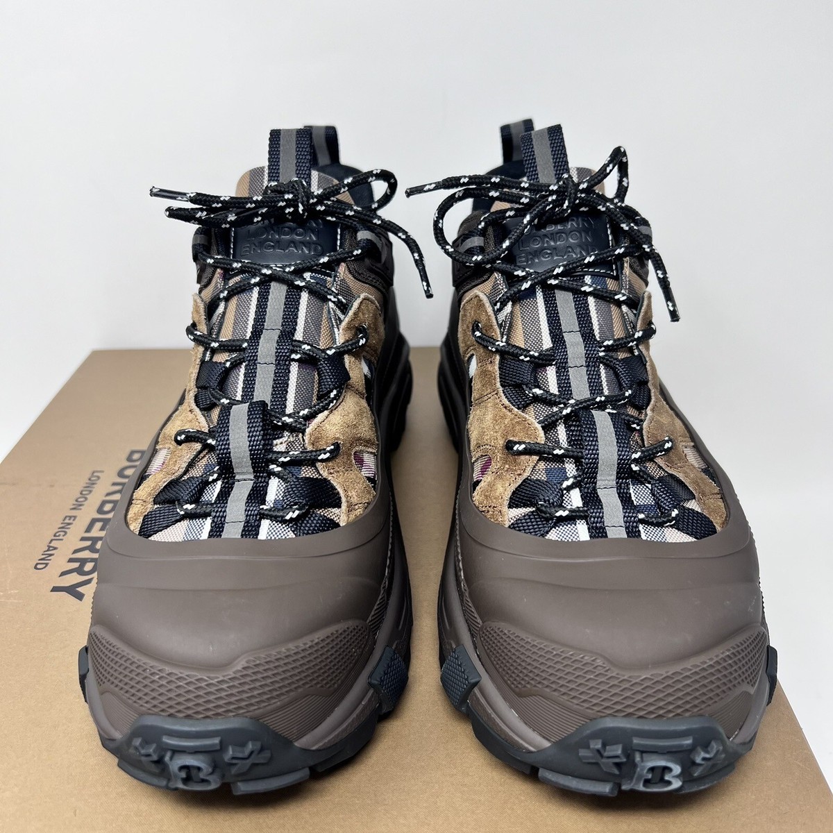 Burberry Arthur Check Men's Sneakers Size 42 EU / 9 US Beige Brown