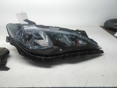 Used Right Headlight Assembly fits: 2017 Chrysler Pacifica halogen w/quad haloge